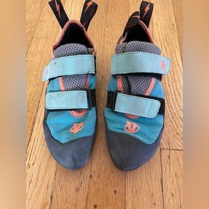 Evolv elektra rock climbing shoes